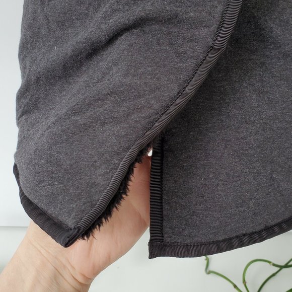 Reversible vest ivivva lululemon sherpa forever grey black size 12 soft cotton - Picture 9 of 13